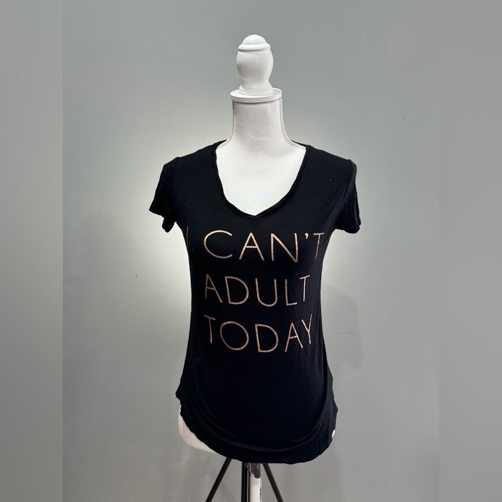 SALE! Set of Two Apt 9 V-Neck Tees Size XS EUC